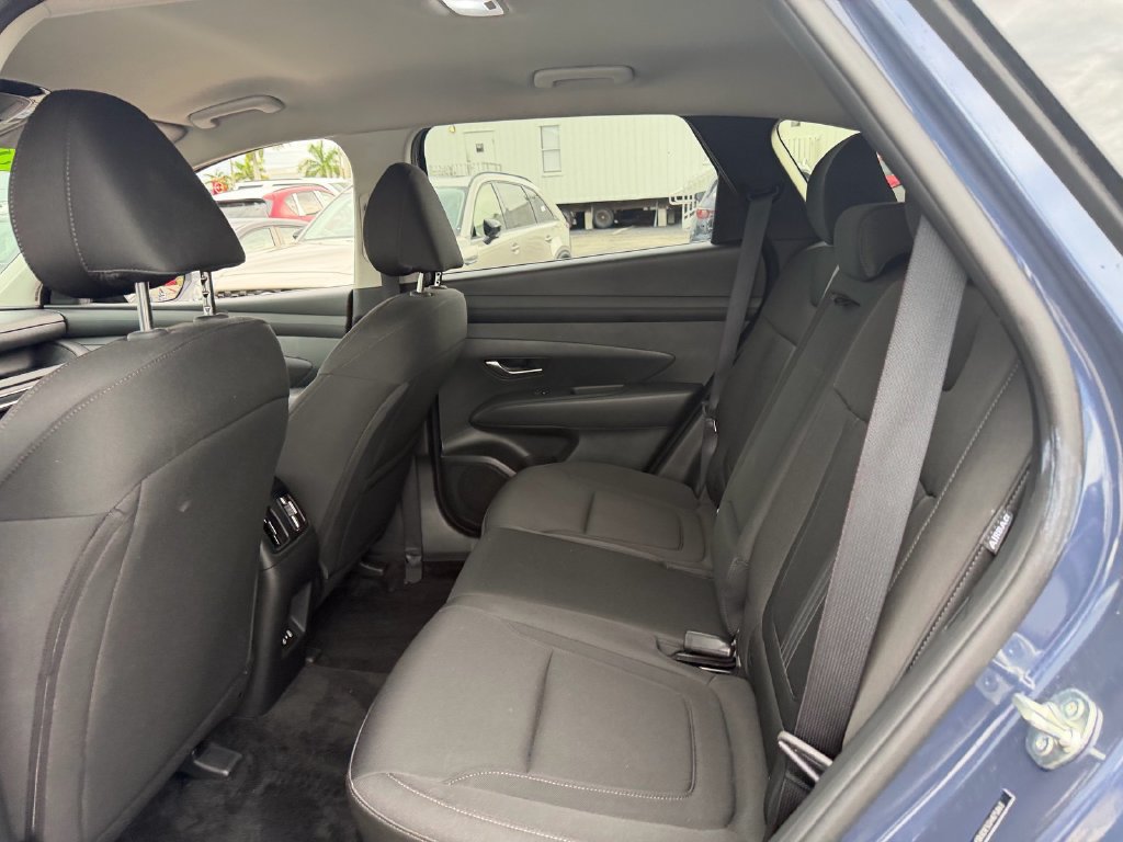 Used 2025 Hyundai Tucson SEL FWD image 12