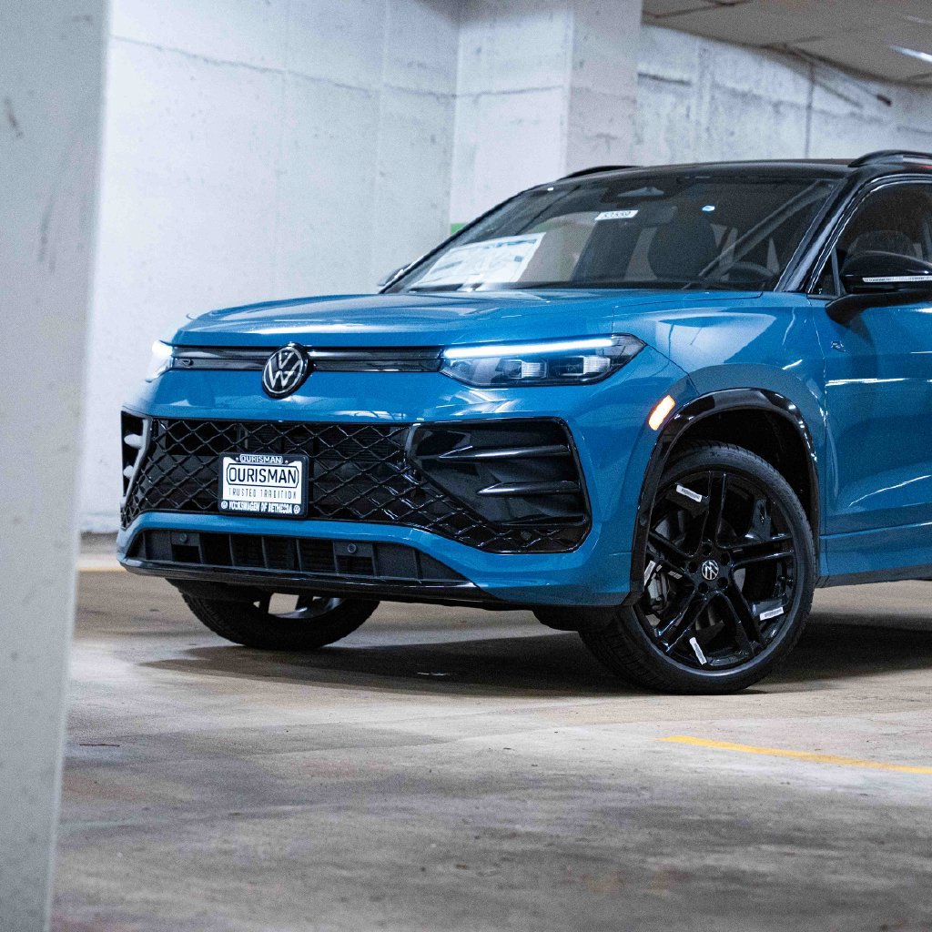 New 2026 Volkswagen Tiguan SE R-Line AWD/4WD image 2