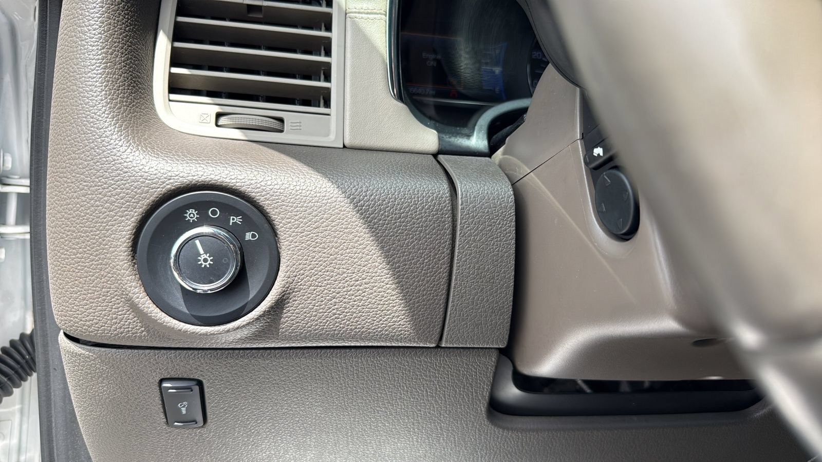 Used 2017 Lincoln Navigator Select RWD image 12