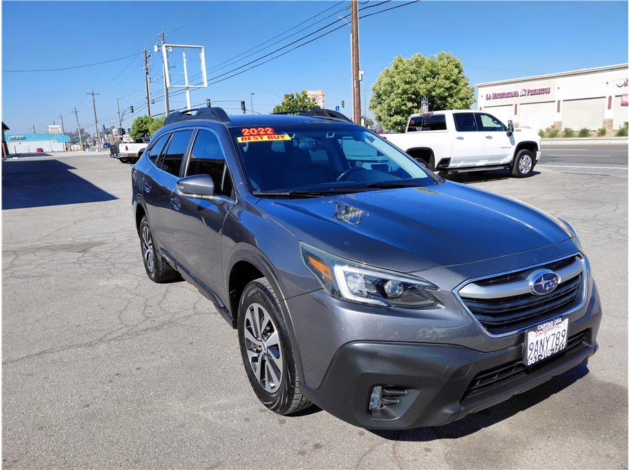 Used 2022 Subaru Outback Premium image 3