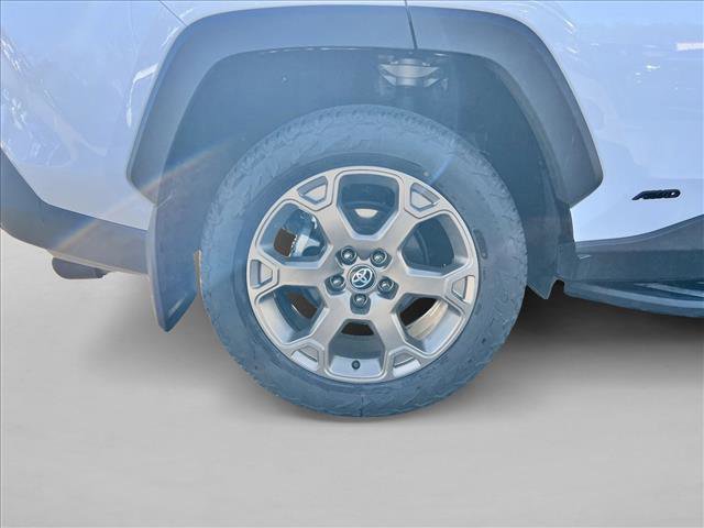 Certified 2025 Toyota RAV4 Woodland Edition image 23