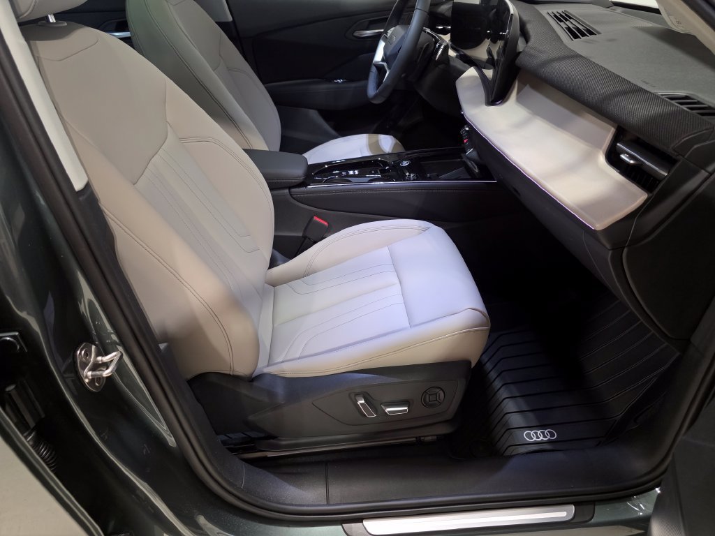 New 2026 Audi Q3 quattro 2.0T AWD/4WD image 15