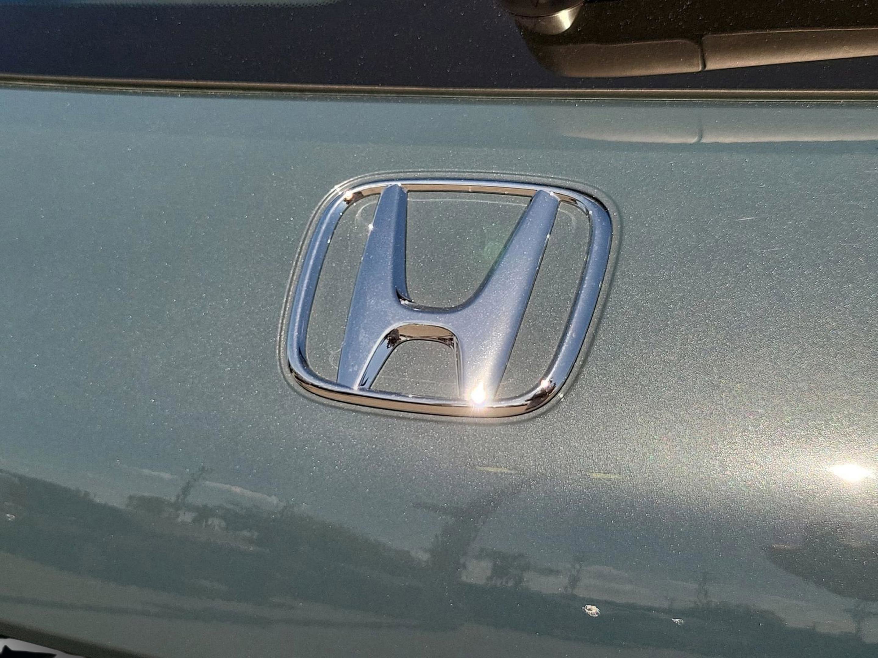 Certified 2025 Honda HR-V LX image 30