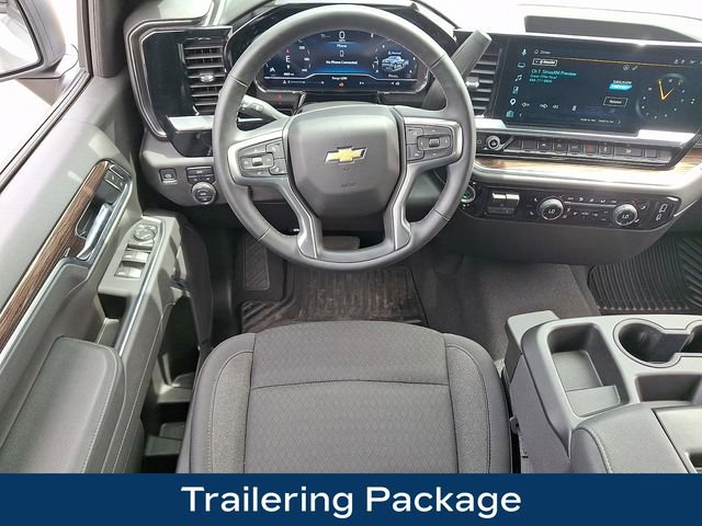 Used 2025 Chevrolet Silverado 1500 LT AWD/4WD image 3