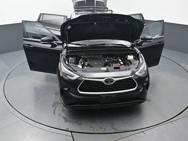 Certified 2023 Toyota Highlander XLE image 59