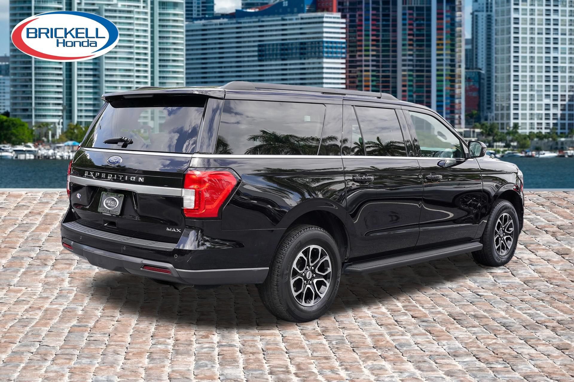 Used 2024 Ford Expedition Max XLT RWD image 5