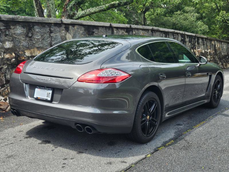 Used 2013 Porsche Panamera S RWD image 9
