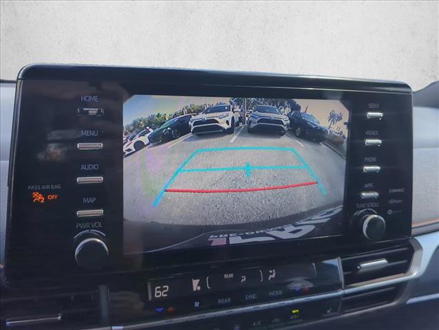 Used 2022 Toyota Sienna XSE FWD image 22
