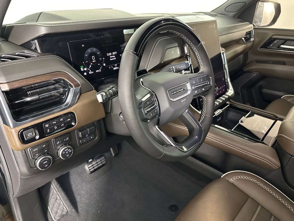 Used 2025 GMC Yukon XL Denali Ultimate image 11