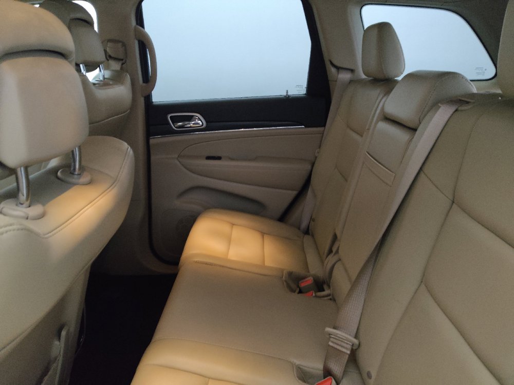 Used 2020 Jeep Grand Cherokee Limited AWD/4WD image 18