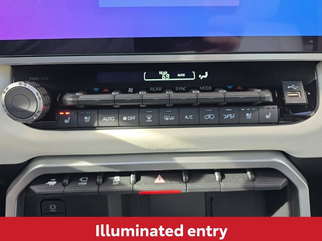 Used 2025 Toyota Sequoia Capstone image 36