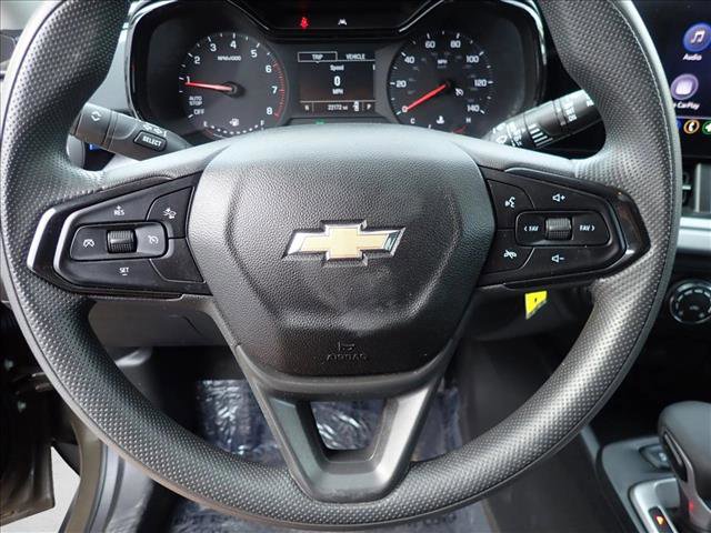 Used 2024 Chevrolet Trax LS w/ LS Convenience Package FWD image 12