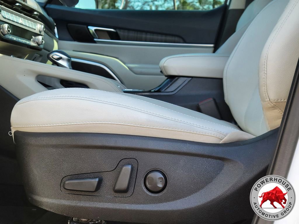 Used 2024 Kia Telluride EX w/ EX Captain's Chair Package FWD image 27