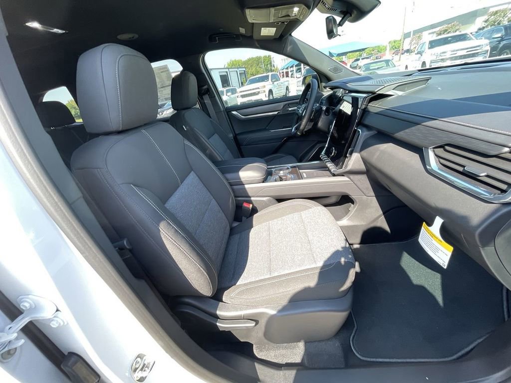 New 2026 GMC Acadia Elevation image 35