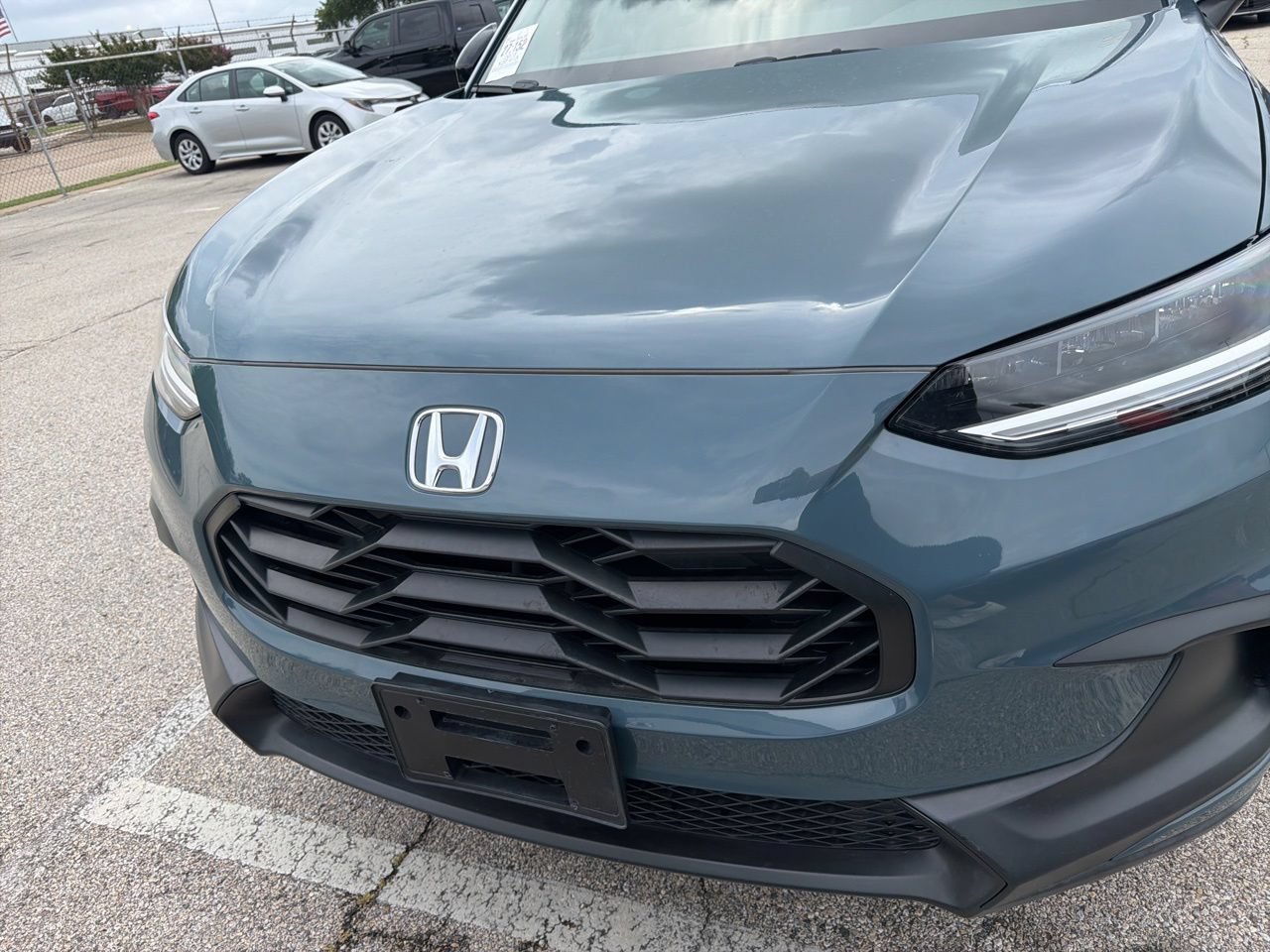 Used 2023 Honda HR-V Sport image 2