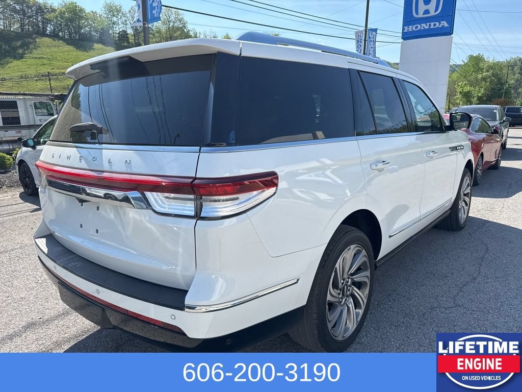 Used 2023 Lincoln Navigator Reserve AWD/4WD image 8