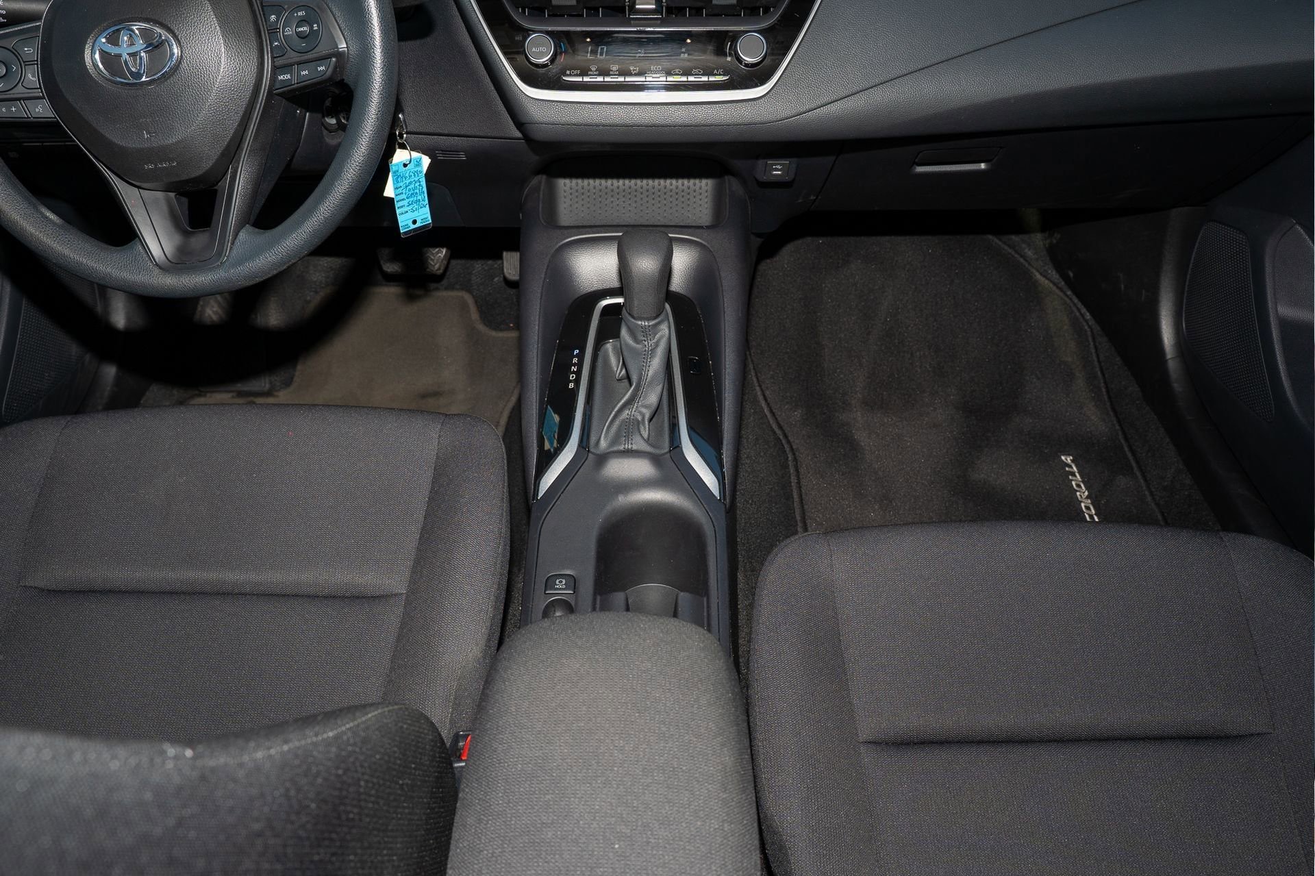 Used 2025 Toyota Corolla LE image 24