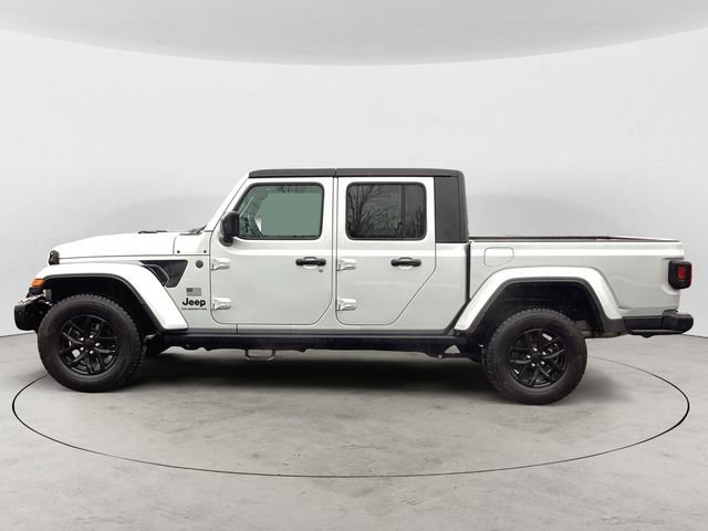Certified 2023 Jeep Gladiator Sport S image 2