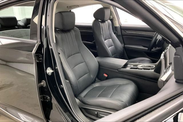 Used 2019 Honda Accord Touring image 7