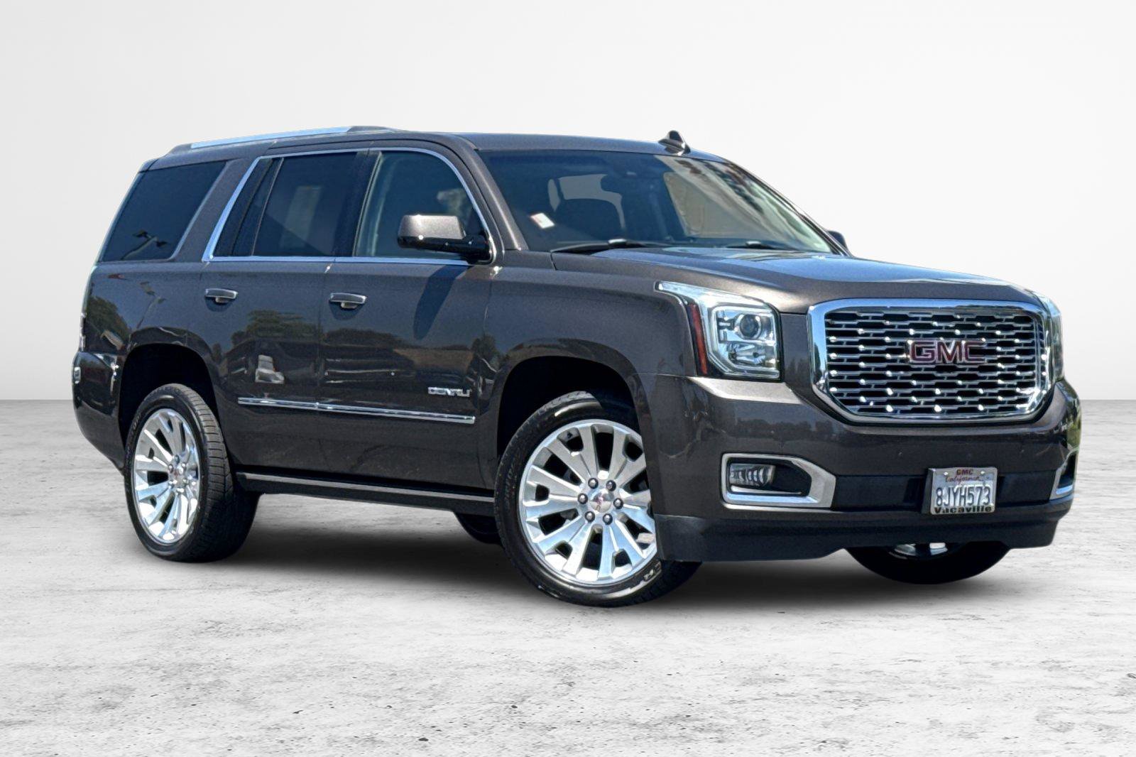 Used 2019 GMC Yukon Denali w/ Denali Ultimate Package AWD/4WD image 2