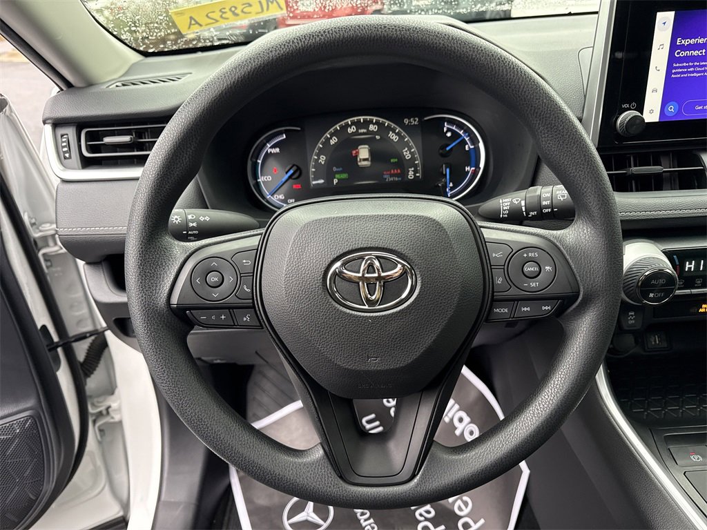 Used 2024 Toyota RAV4 XLE image 26