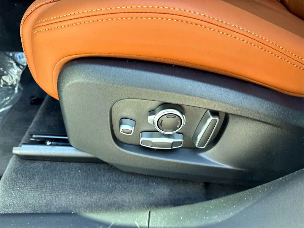 Used 2026 Jaguar F-PACE R-Dynamic S image 14