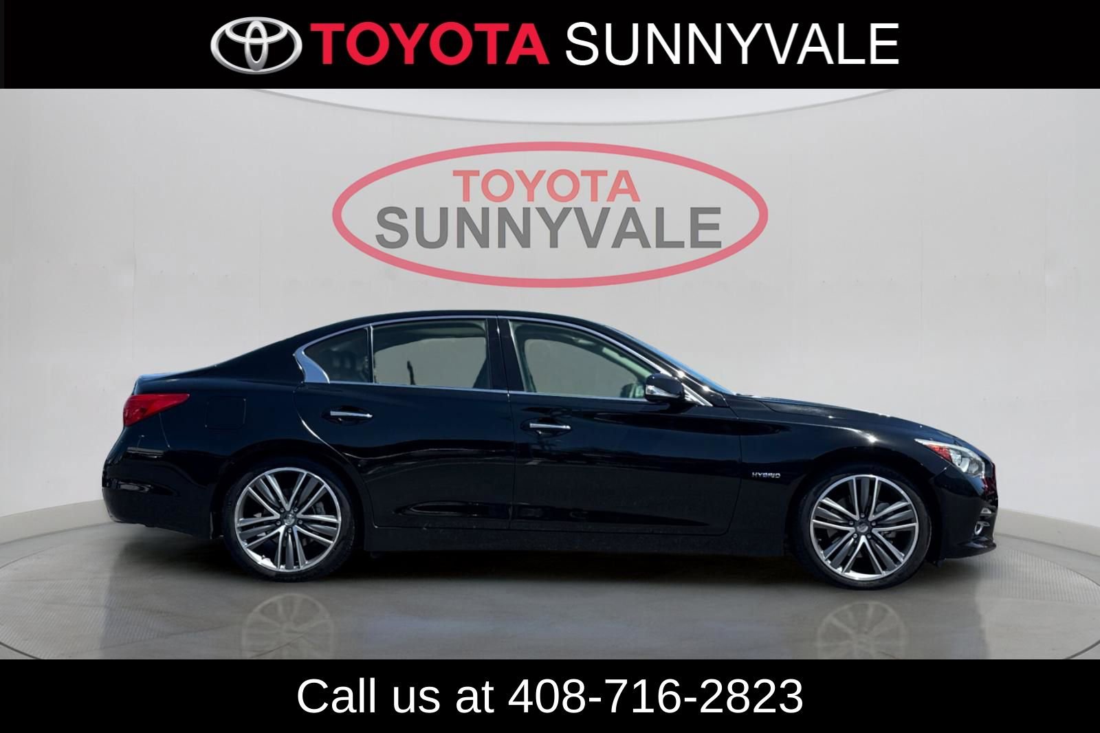 Used 2017 INFINITI Q50 Hybrid w/ Technology Package RWD image 9