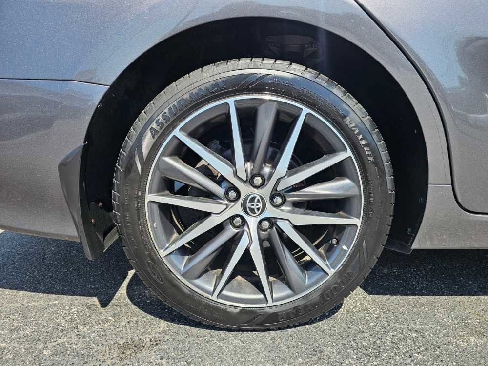 Used 2023 Toyota Camry XLE w/ Cold Weather Package image 9