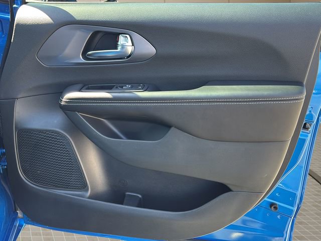 New 2026 Chrysler Pacifica Select image 37