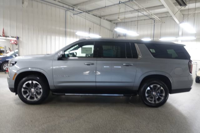 New 2026 Chevrolet Suburban LS image 4