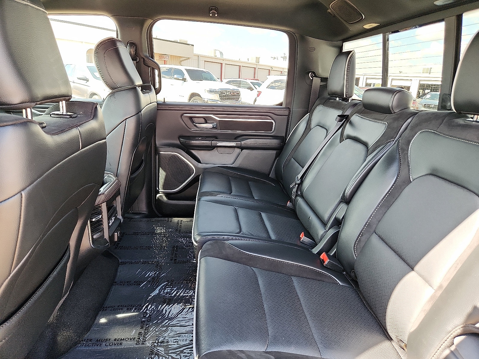 Used 2025 RAM 1500 Laramie AWD/4WD image 8