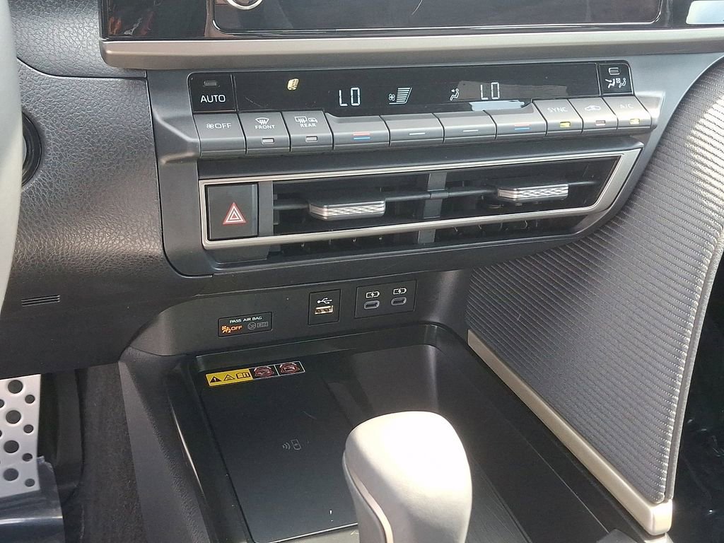 Used 2026 Toyota Camry SE w/ Convenience Package AWD/4WD image 15