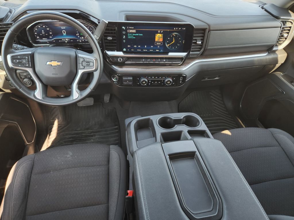 Used 2024 Chevrolet Silverado 3500 LT w/ Convenience Package image 32