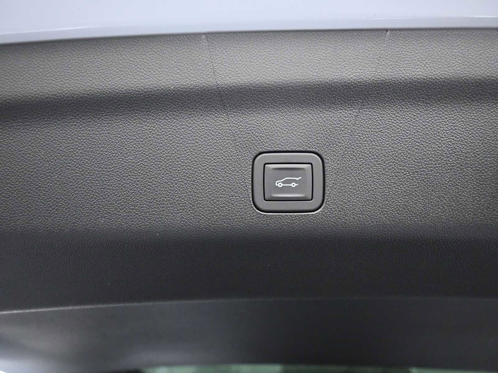 New 2026 GMC Yukon Denali w/ Sun & Power Step Package AWD/4WD image 27