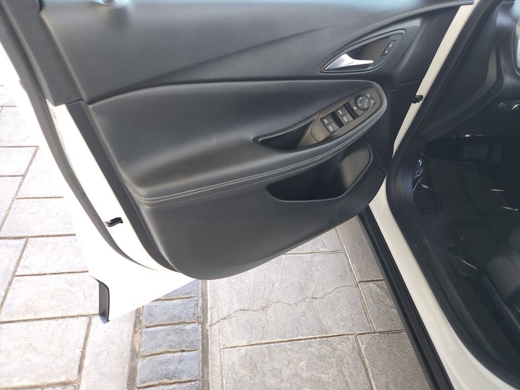 Used 2025 Buick Encore GX Preferred image 27