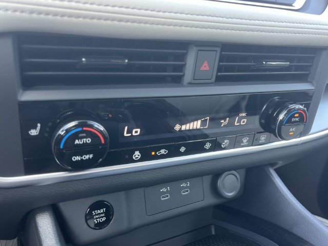 New 2026 Nissan Rogue Dark Armor AWD/4WD image 33