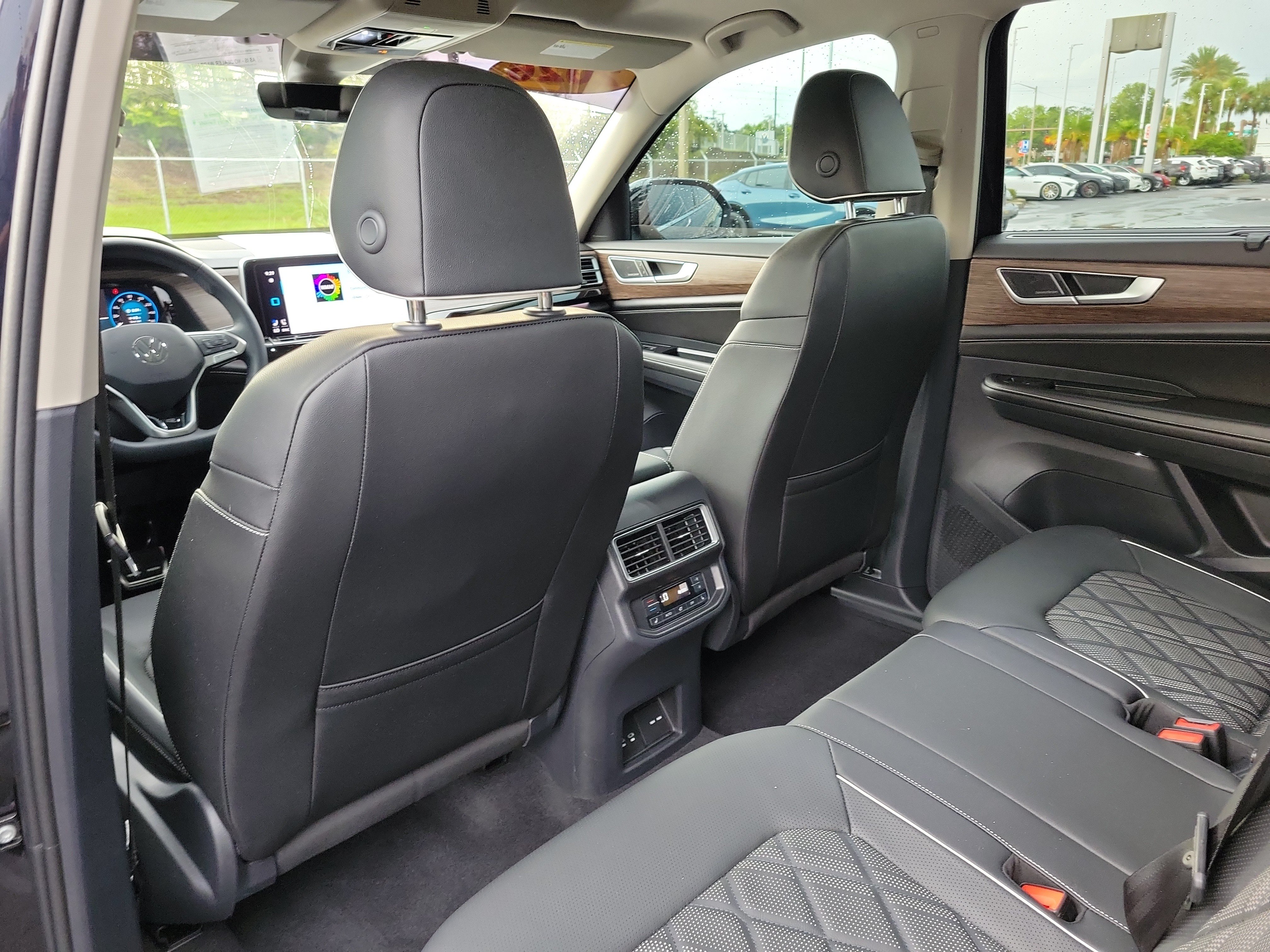 Used 2026 Volkswagen Atlas SEL Premium R-Line AWD/4WD image 12