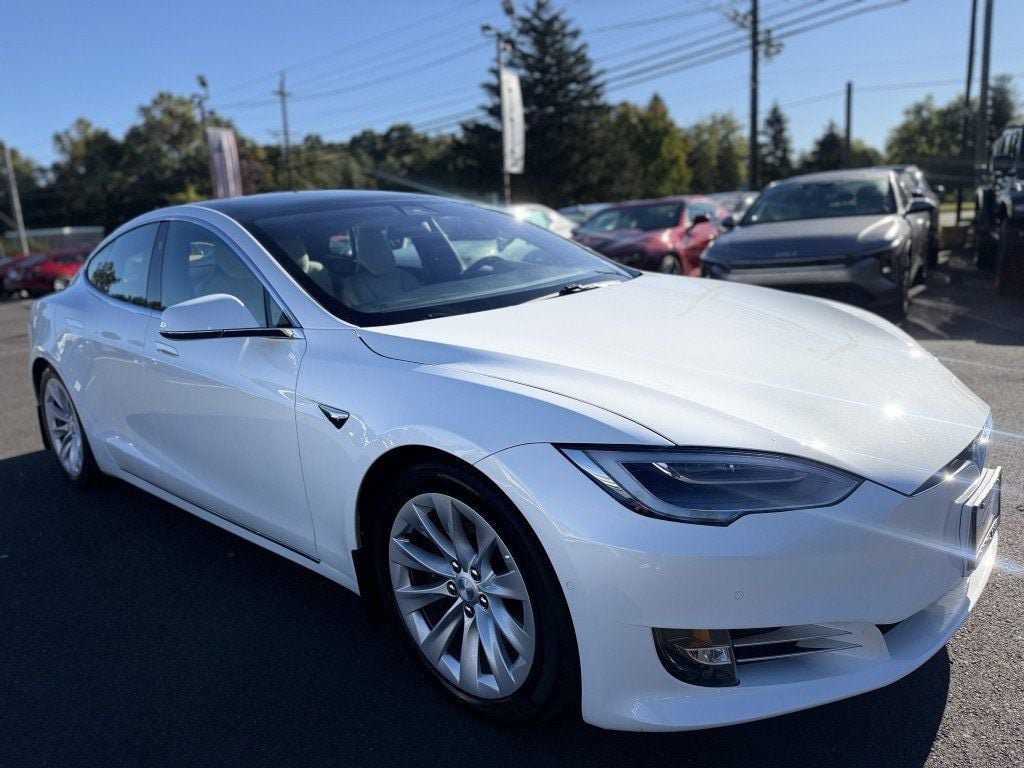 Used 2020 Tesla Model S AWD image 2