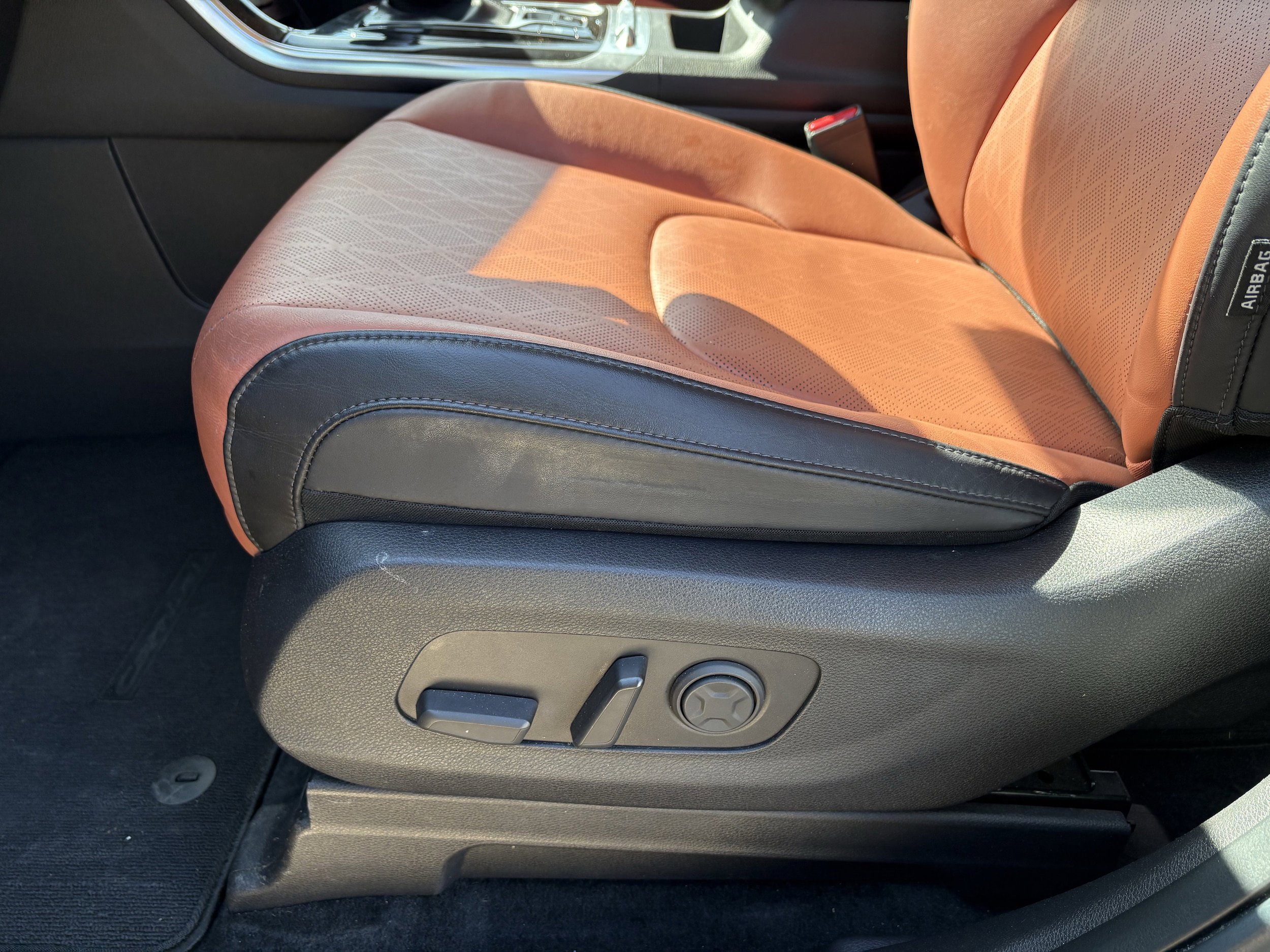 Used 2024 Kia Carnival SX FWD image 28
