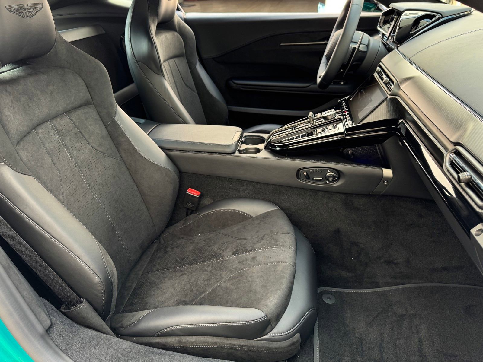 New 2026 Aston Martin V8 Vantage Coupe image 18