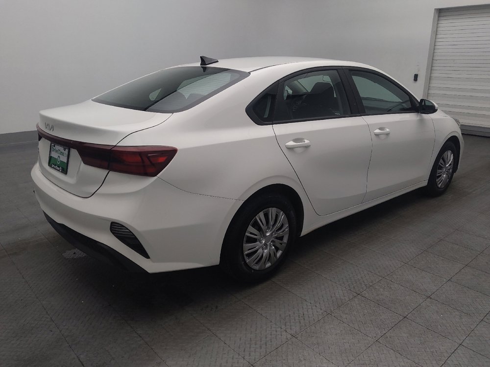 Used 2022 Kia Forte FE image 9