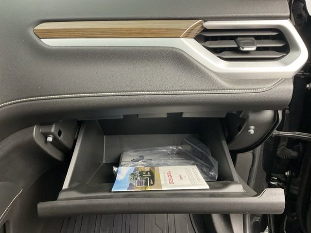 Certified 2022 GMC Acadia SLE image 27