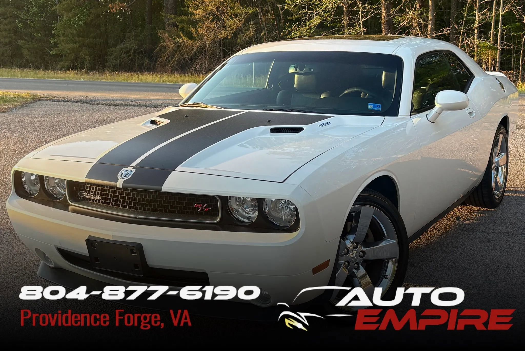Used 2010 Dodge Challenger R/T RWD image 1