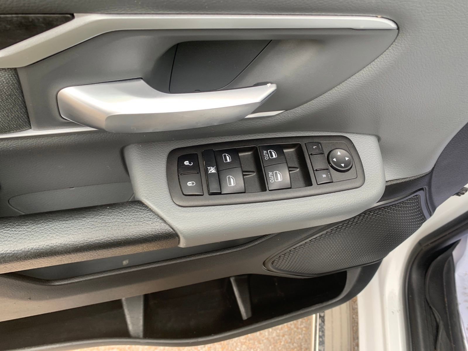 Used 2023 RAM 1500 Lone Star image 13