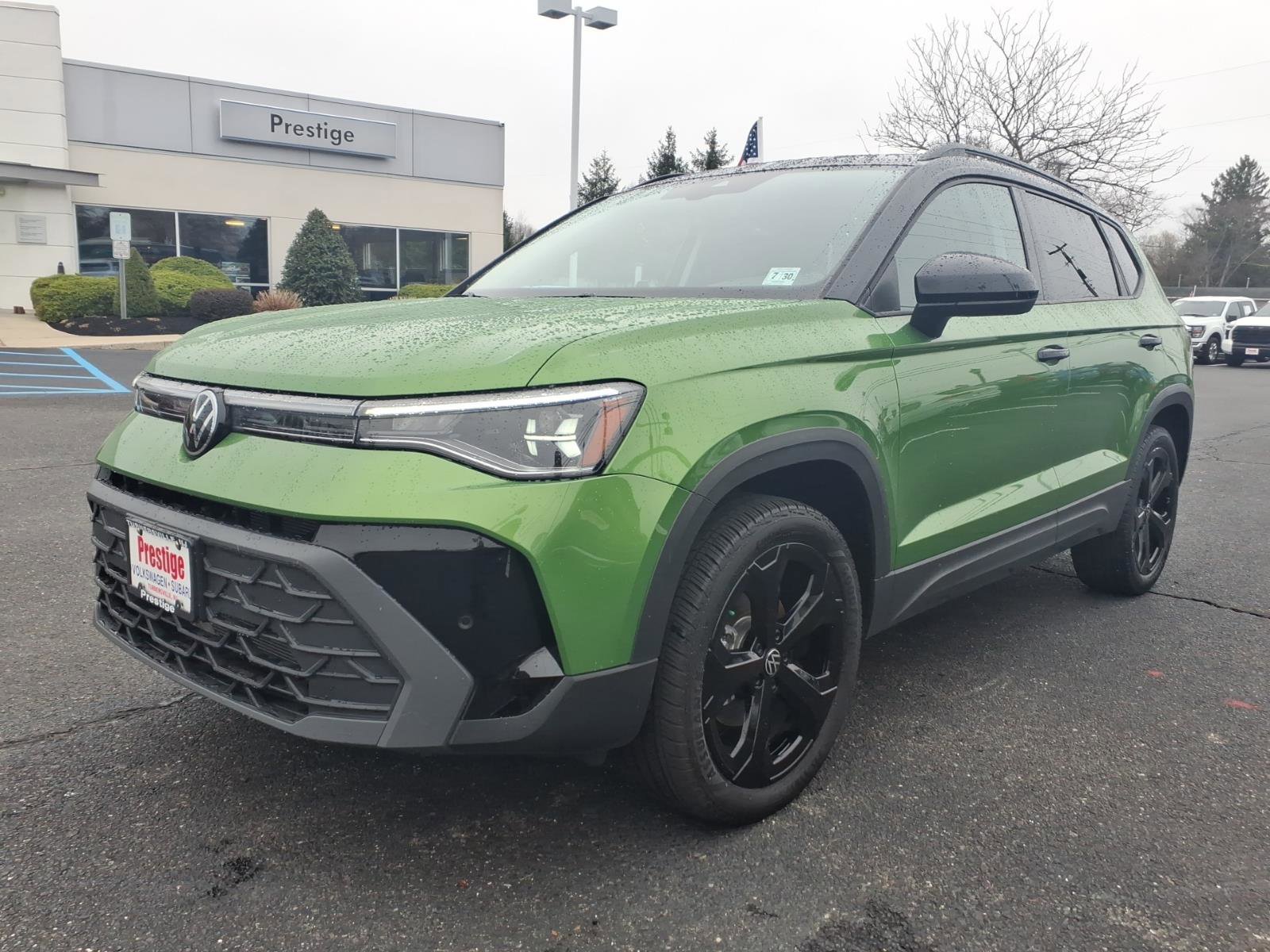 Used 2025 Volkswagen Taos SE image 5