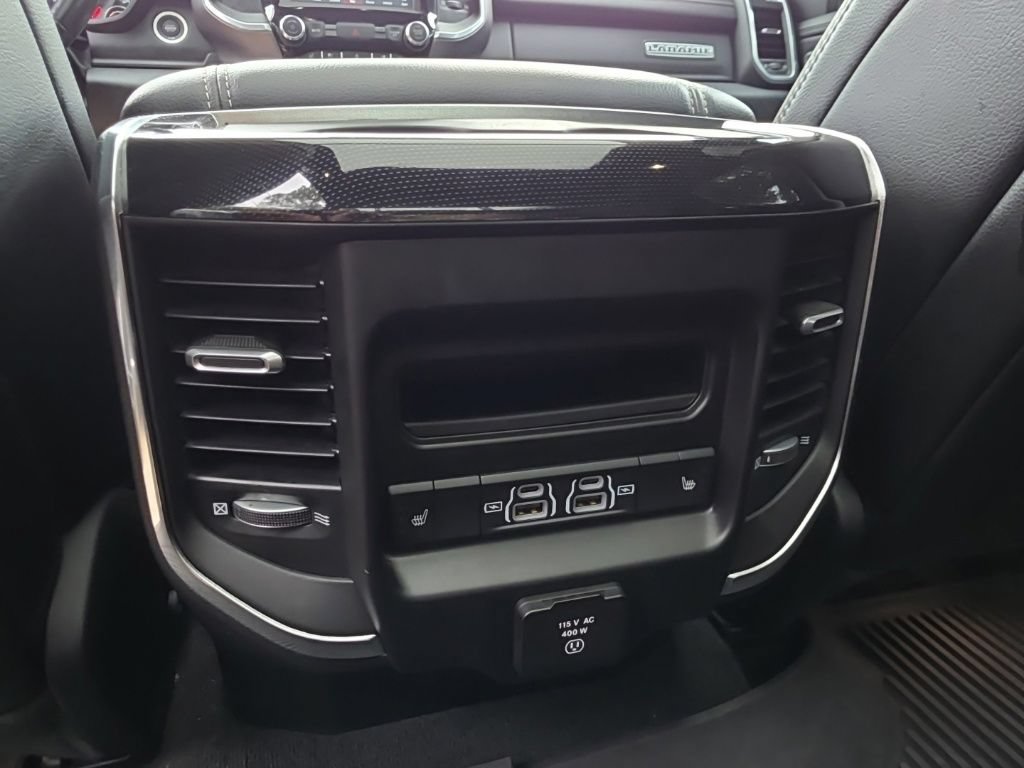 Used 2022 RAM 1500 Laramie AWD/4WD image 18