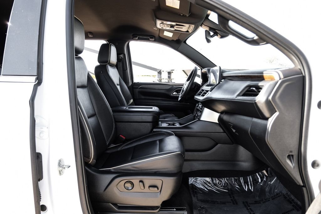 Used 2022 Chevrolet Suburban Premier image 36