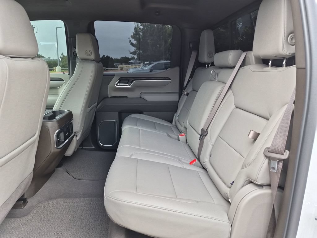 Used 2026 GMC Sierra 1500 SLT AWD/4WD image 36