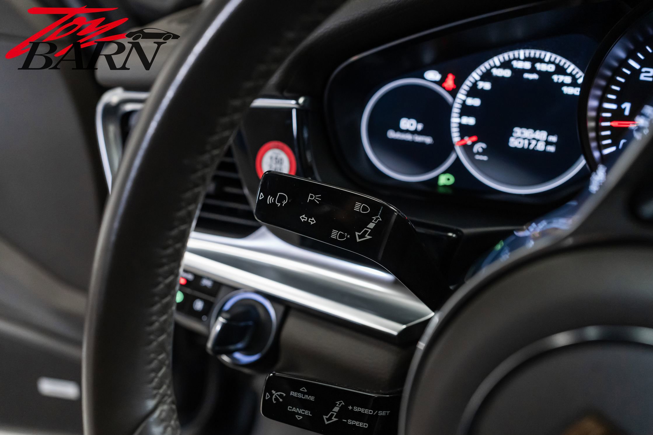 Used 2018 Porsche Panamera 4 image 35