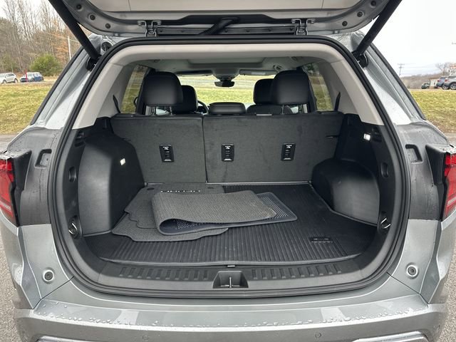 Used 2026 GMC Terrain Denali w/ LPO, Black Badging Package image 23